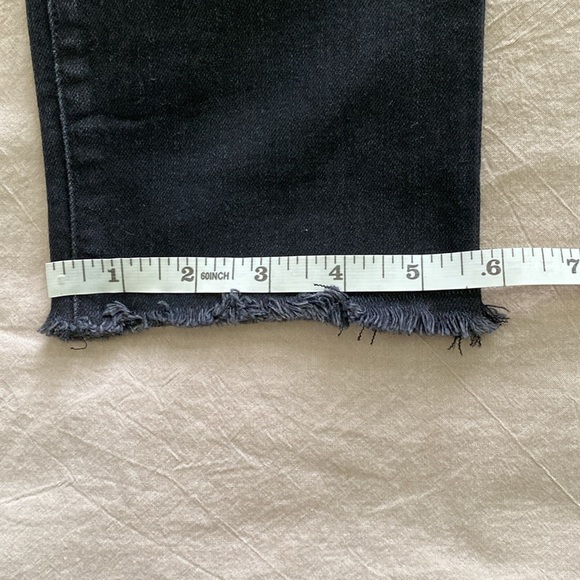 Old Navy The Flirt Black Jeans Size 6 Long Frayed Hem - Picture 6 of 7
